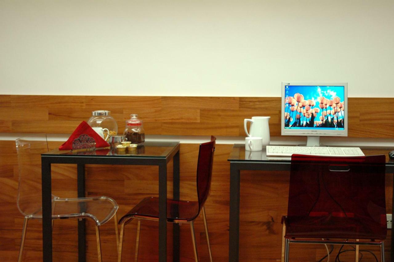 B&B Bed And Business Roma Ngoại thất bức ảnh